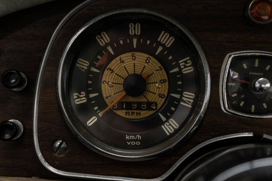 Панель приборов Auto Union 1000 SP Coupe 1960 года  (фото 37 из 84)
